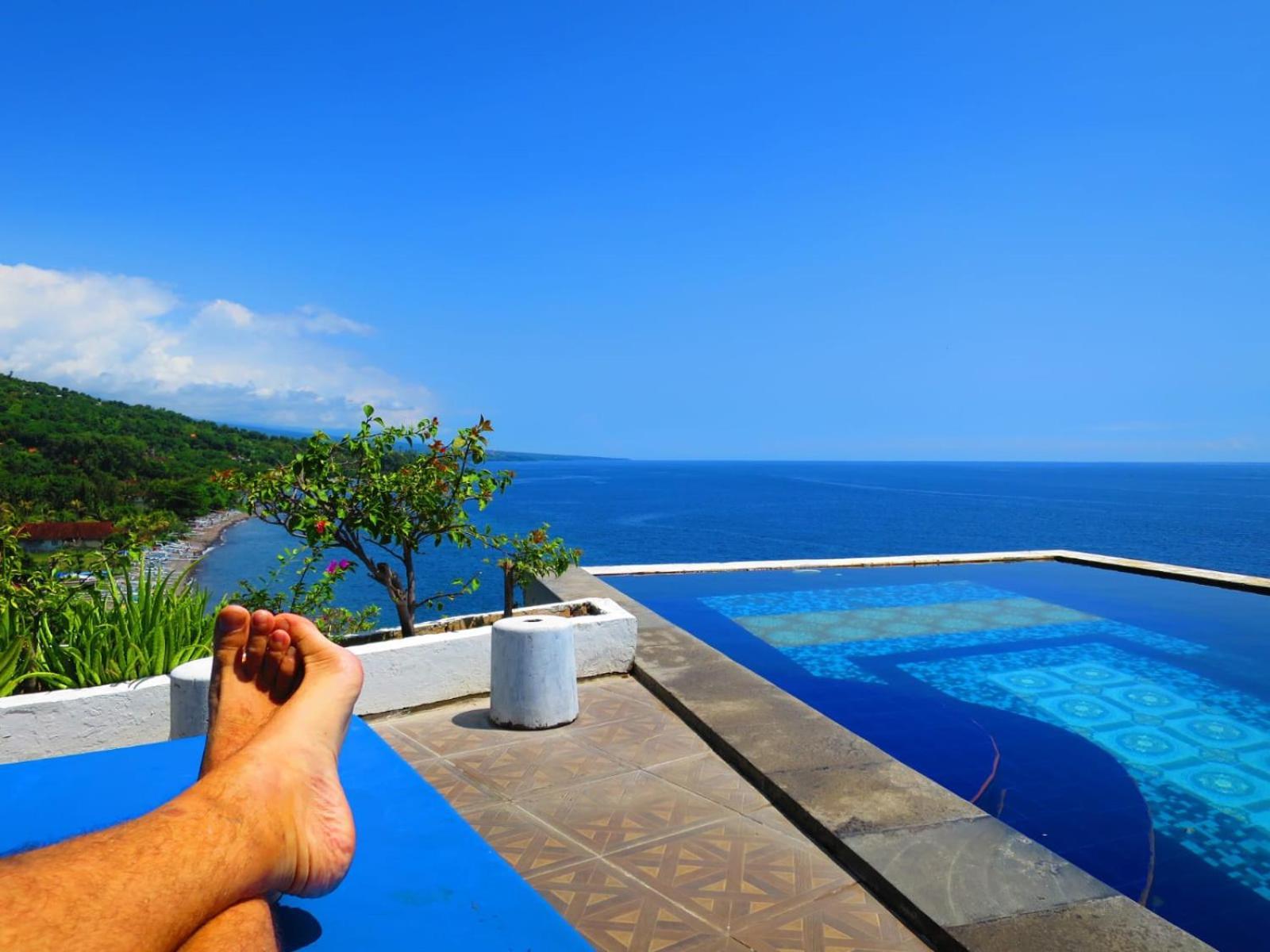 Waenis Sunset View Hotel And Restaurant, Amed, Bali Экстерьер фото